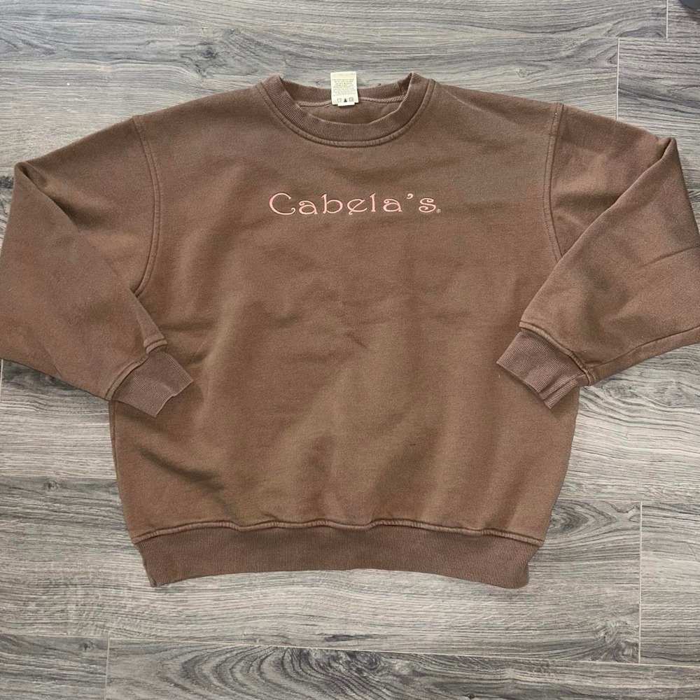 2K 2000s Brown and pink Cabela's crewneck